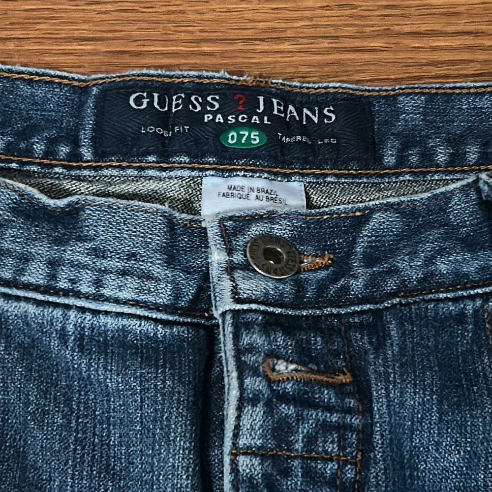 Guess Men's Pascal Relaxed Tapered Jeans, Stone wash, Faded Size 33W x 30L Retro - Picture 3 of 11